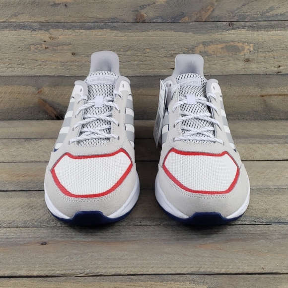 adidas 90s Valasion Running Shoes - Picture 4 of 8